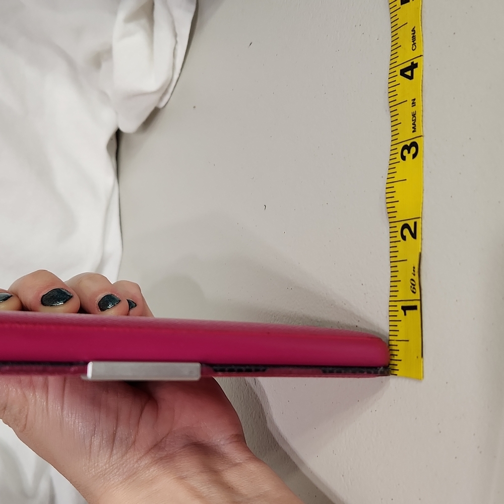 Kindle Case Textured Raspberry Color Magnetic Closure - Picture 8 of 8